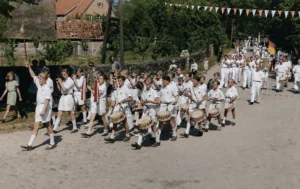 1953 Kreissportfest Umzug Hauptstrasse Kreuzung Avenser Strasse
