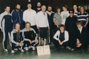 1981 05 07 Handball Pokale Fuer Die Sieger Gruppenfoto