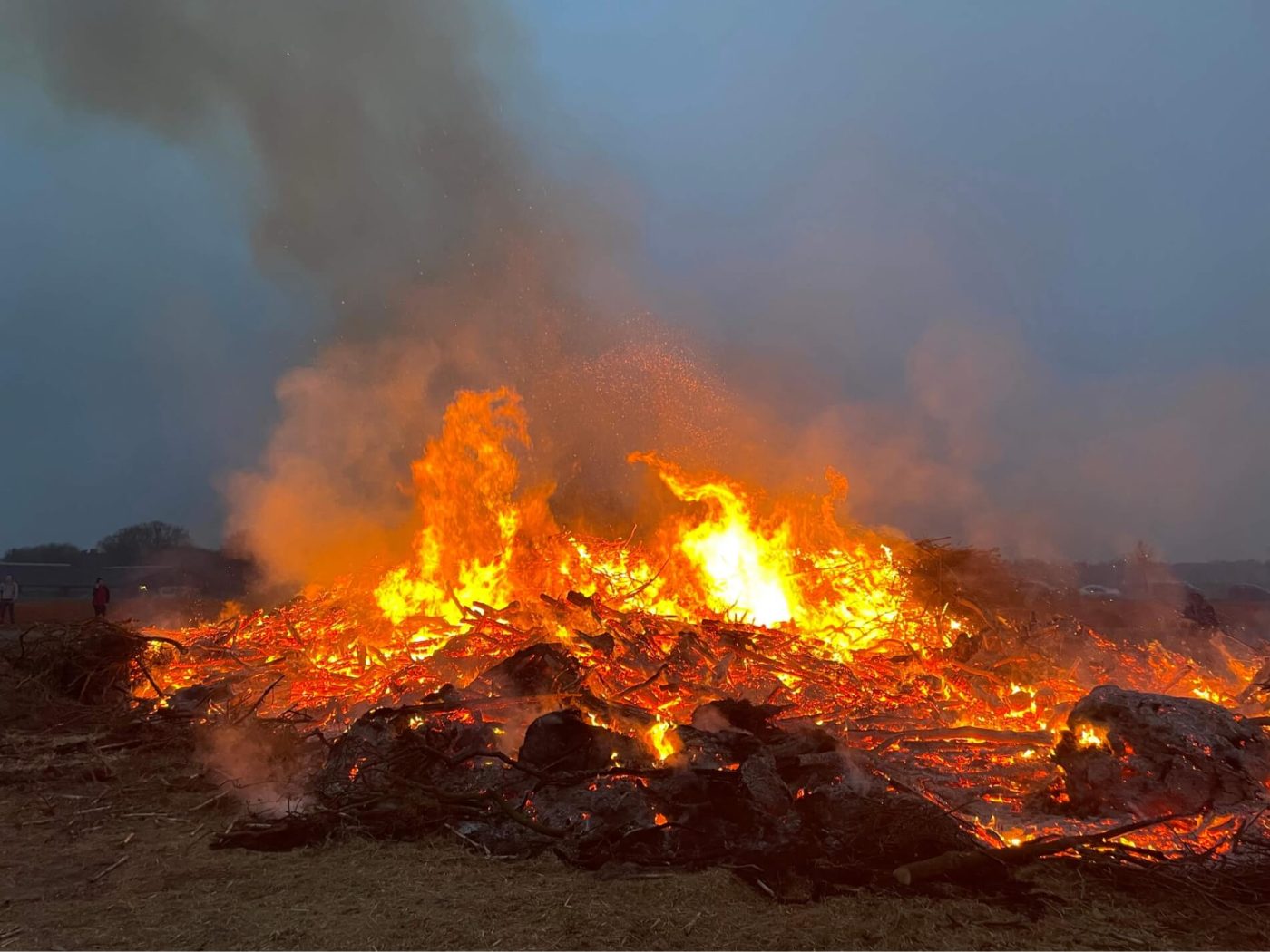 Tsv Heidenau Osterfeuer Niedersachsen By Dennis Weyerstall