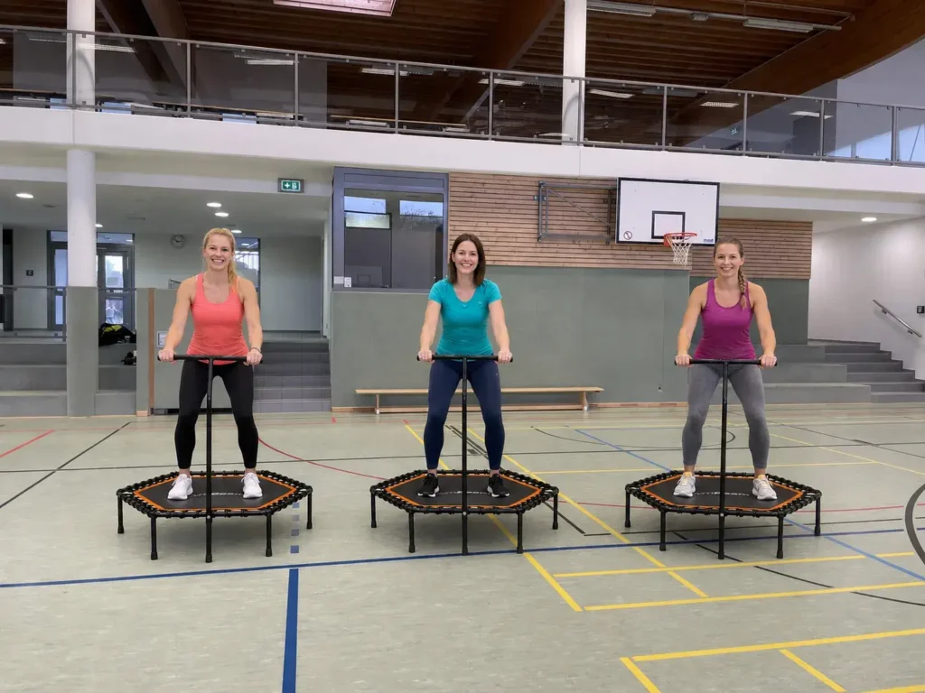 Tsv Heidenau Samtgemeinde Tsotedt Sportangebot Jump Fitness Auf Dem Trampoline