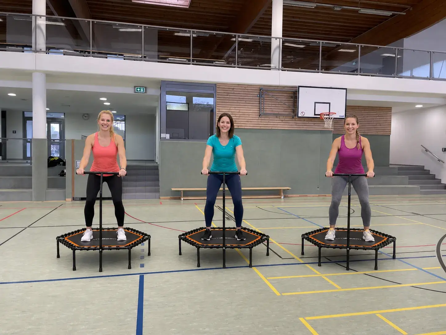 Tsv Heidenau Samtgemeinde Tsotedt Sportangebot Jump Fitness Auf Dem Trampoline